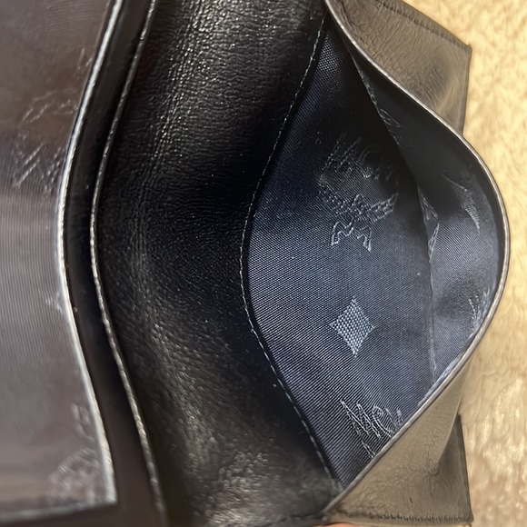 MCM VISETOS Leather Monogram Navy Blue and White Card ID Holder - Picture 7 of 7